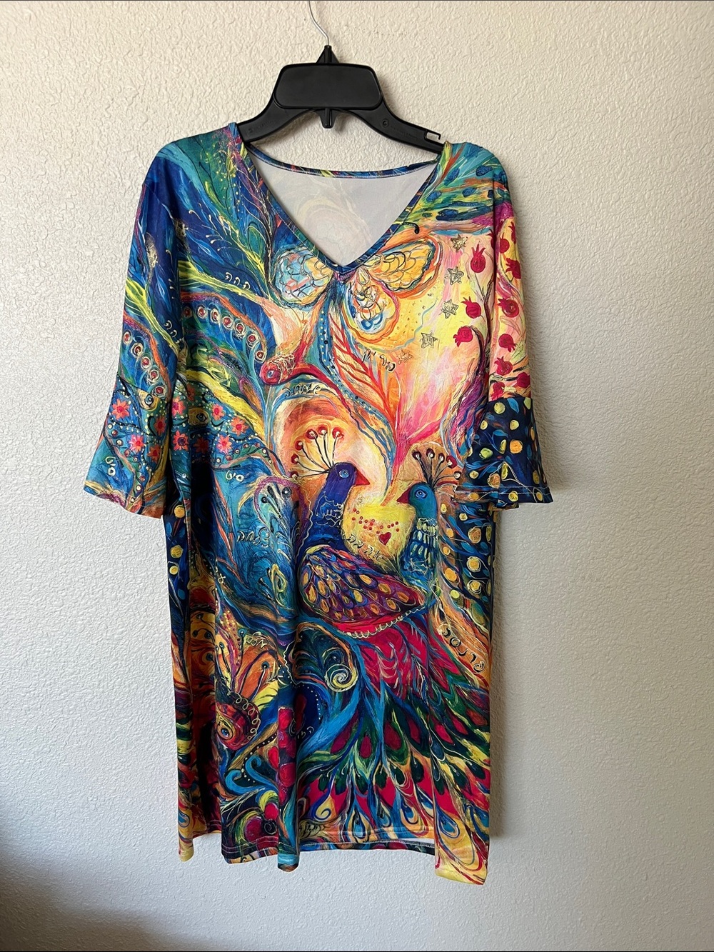 Multicolor Peacock-Print V-Neck dress Medium so fun
